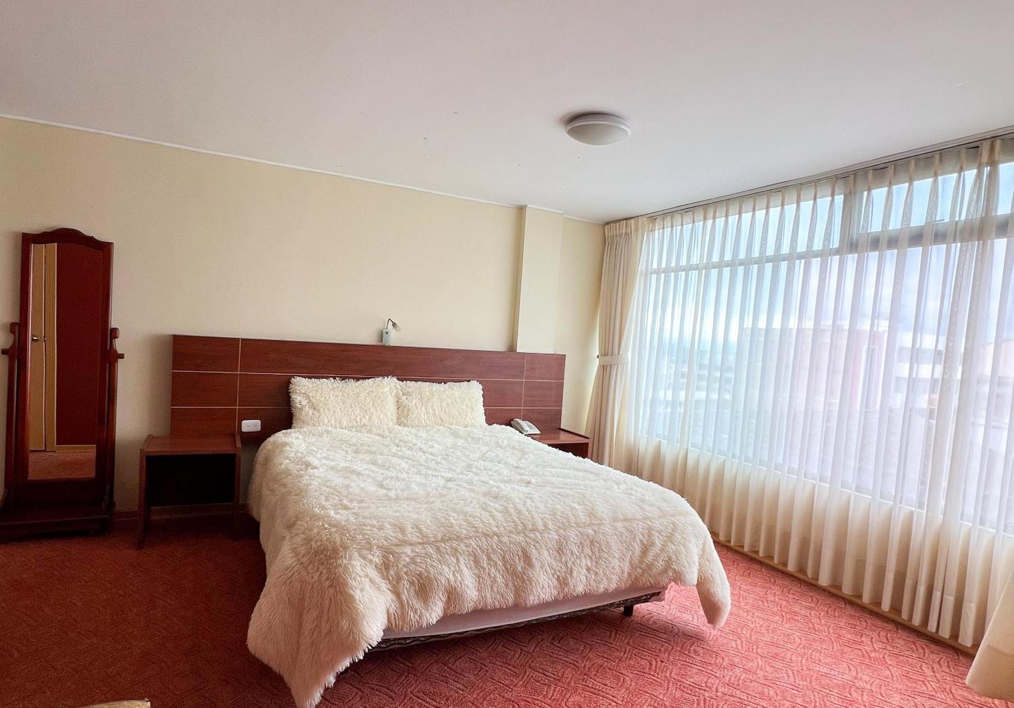 Hotel Flor De Los Andes Tulcán Dış mekan fotoğraf